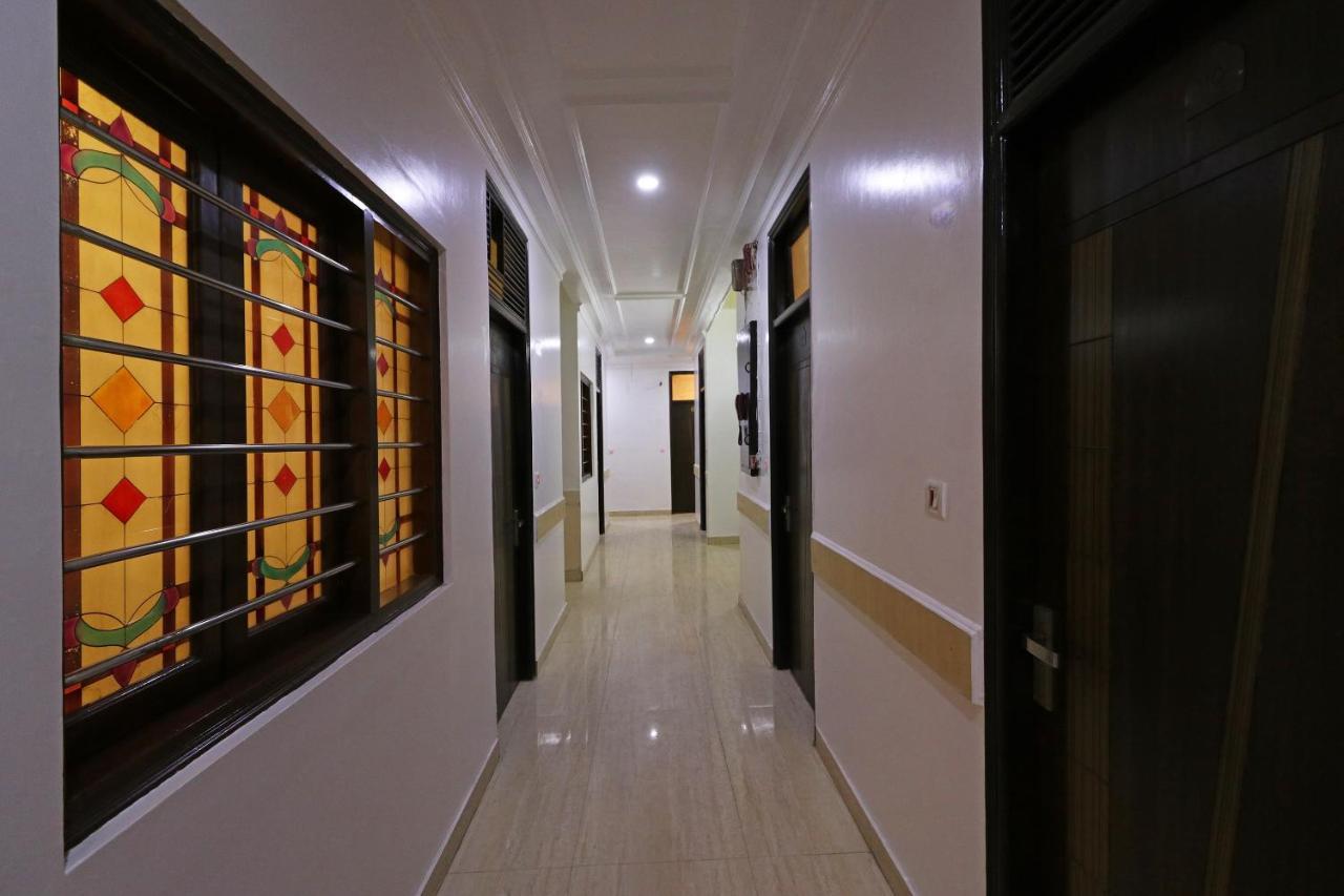 Oyo Flagship Kumar Palace Neu-Delhi Exterior foto