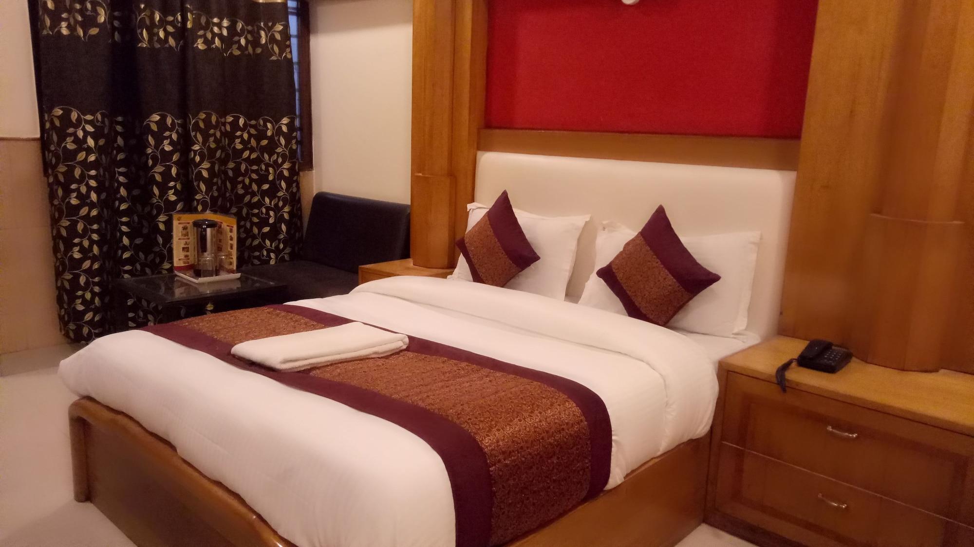 Oyo Flagship Kumar Palace Neu-Delhi Exterior foto