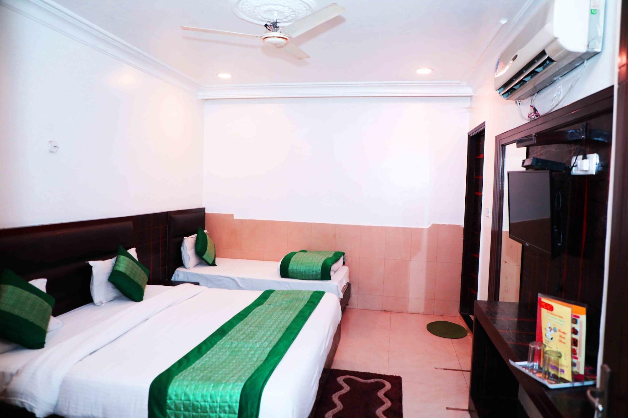 Oyo Flagship Kumar Palace Neu-Delhi Exterior foto