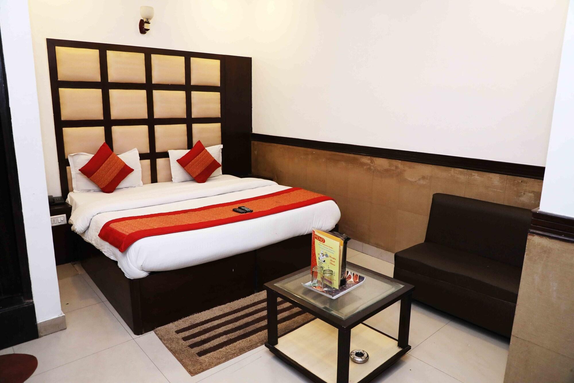 Oyo Flagship Kumar Palace Neu-Delhi Exterior foto