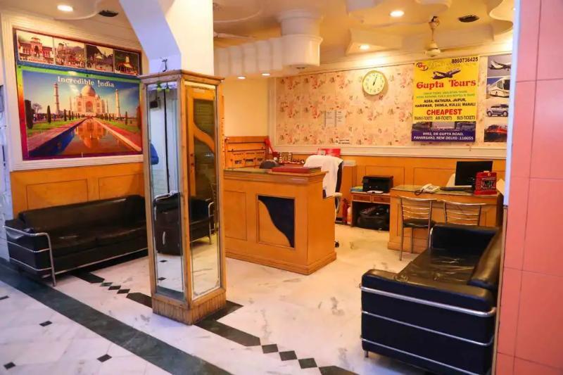 Oyo Flagship Kumar Palace Neu-Delhi Exterior foto